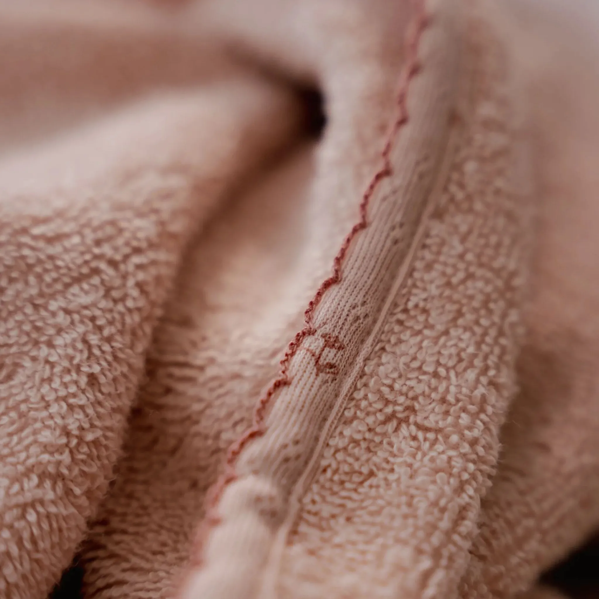 Little Dutch Bath cape - Pink - 100 x 100 - Essentials Outlet