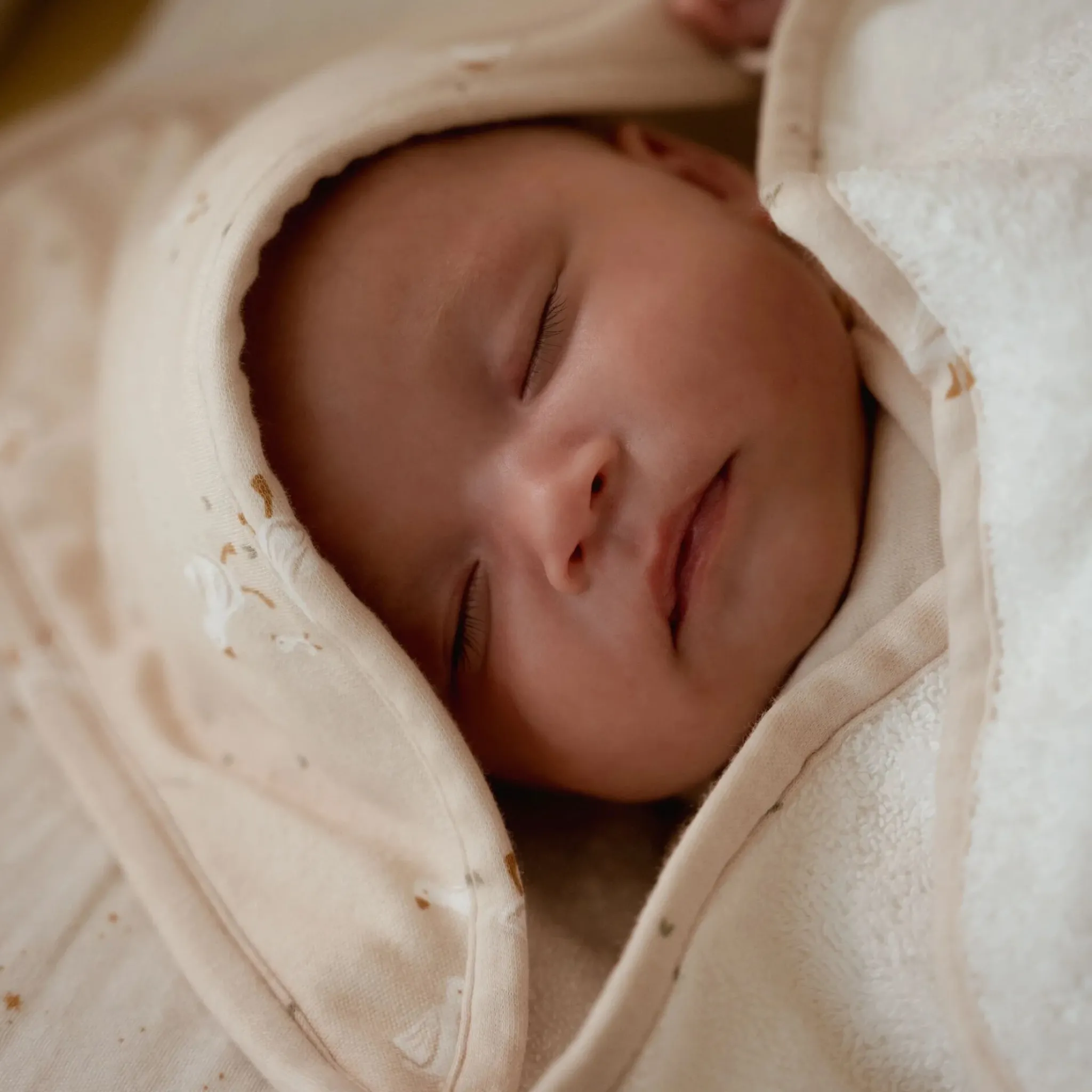 Little Dutch Bath cape - White - 75 x 75 - Newborn Naturals - Little Goose Discount