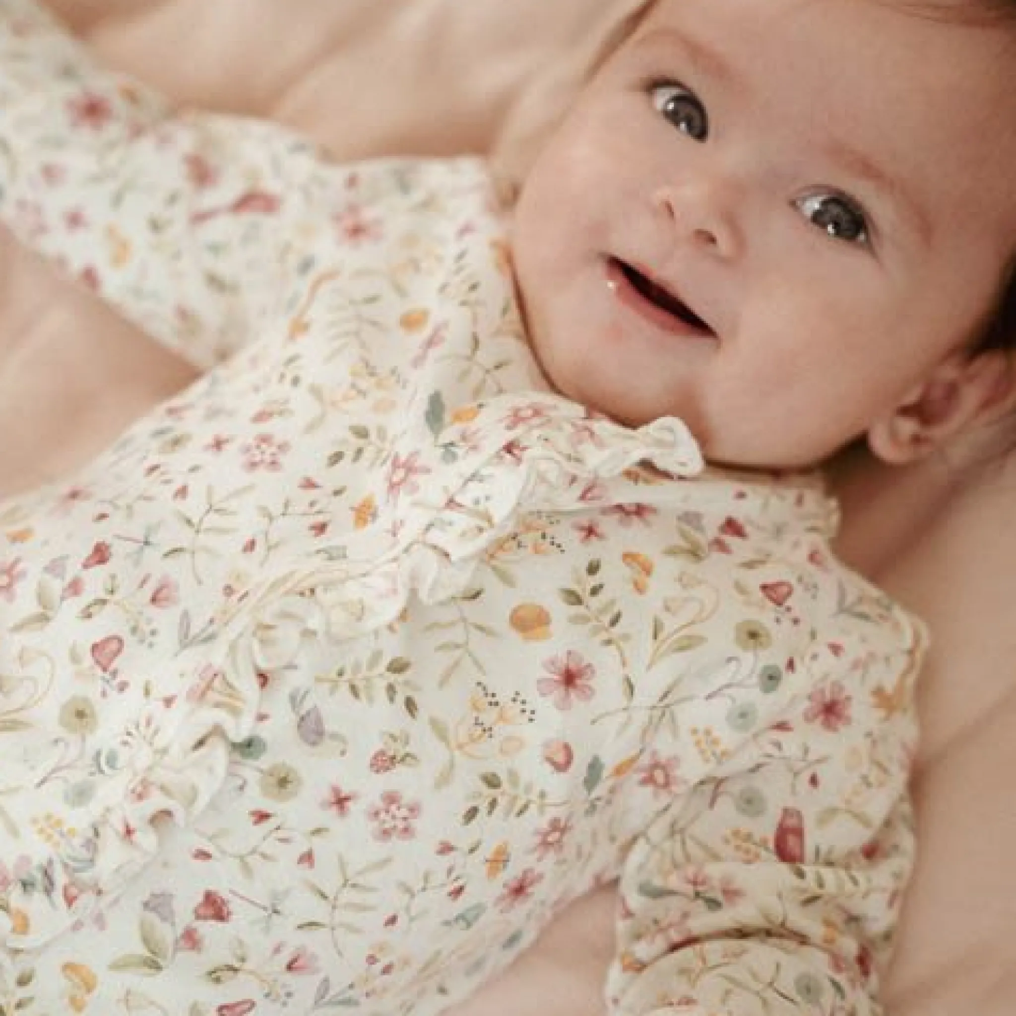 Little Dutch Box suit - White - Fairy Garden