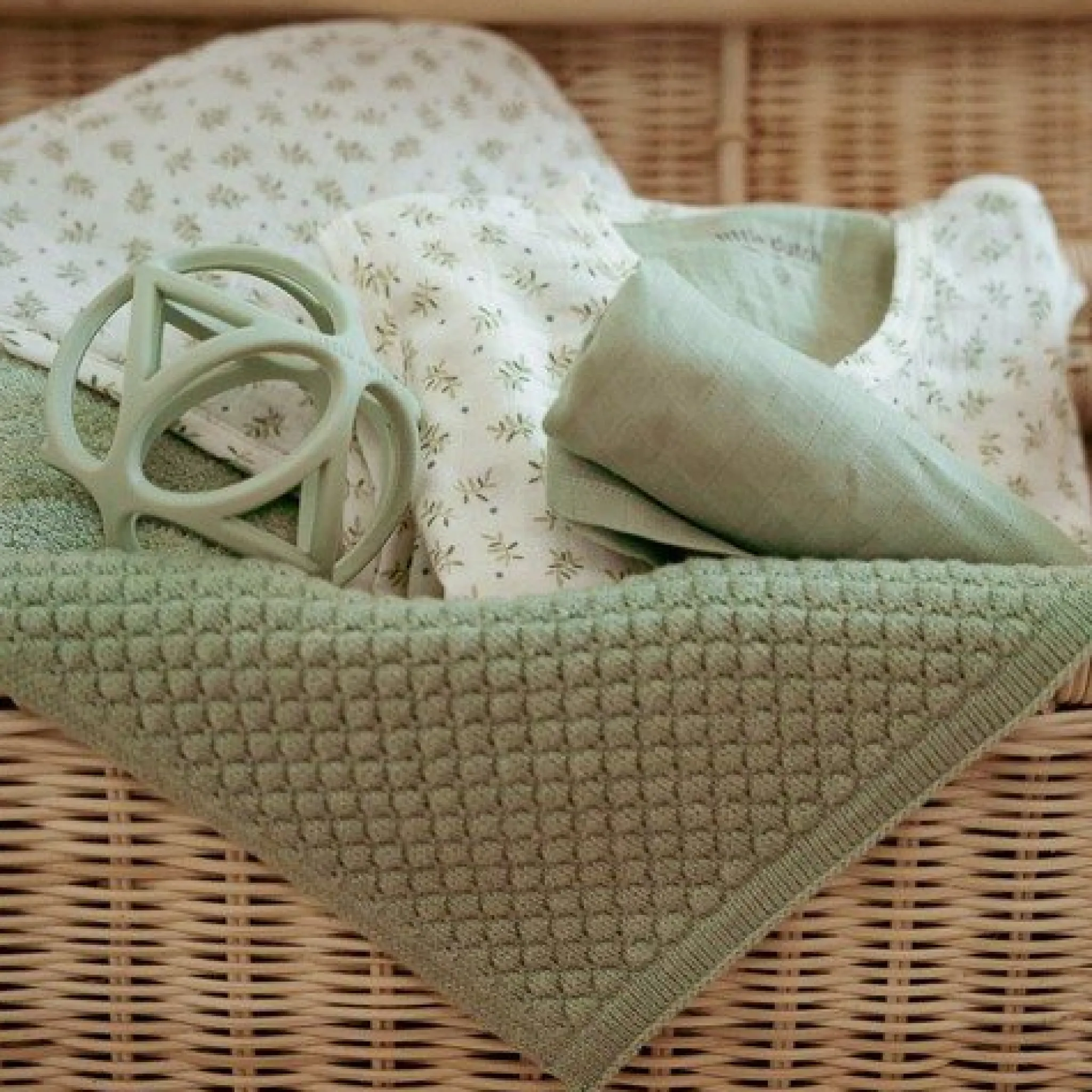 Little Dutch Crib blanket - Green - Essentials Discount