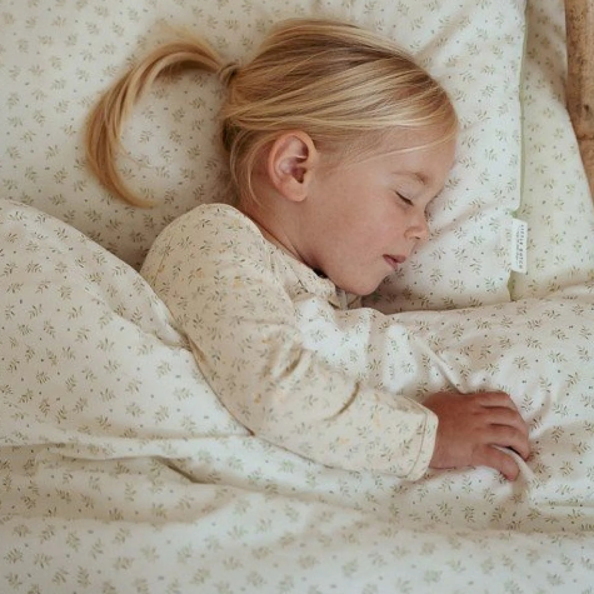 Little Dutch Crib duvet cover - Green - Essentials - Blueberry Leaves Hot