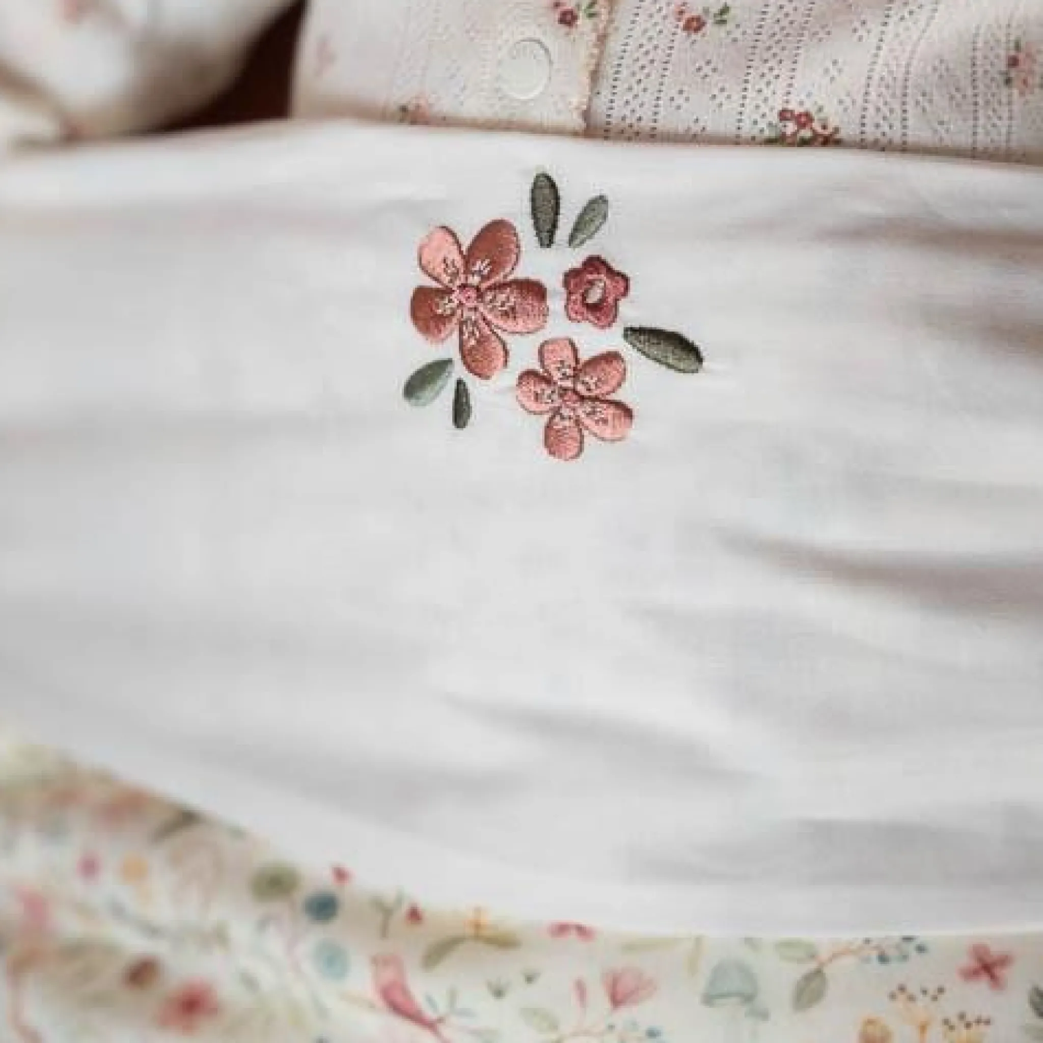 Little Dutch Crib Sheet - White - Fairy Garden - Fairy Flowers Hot