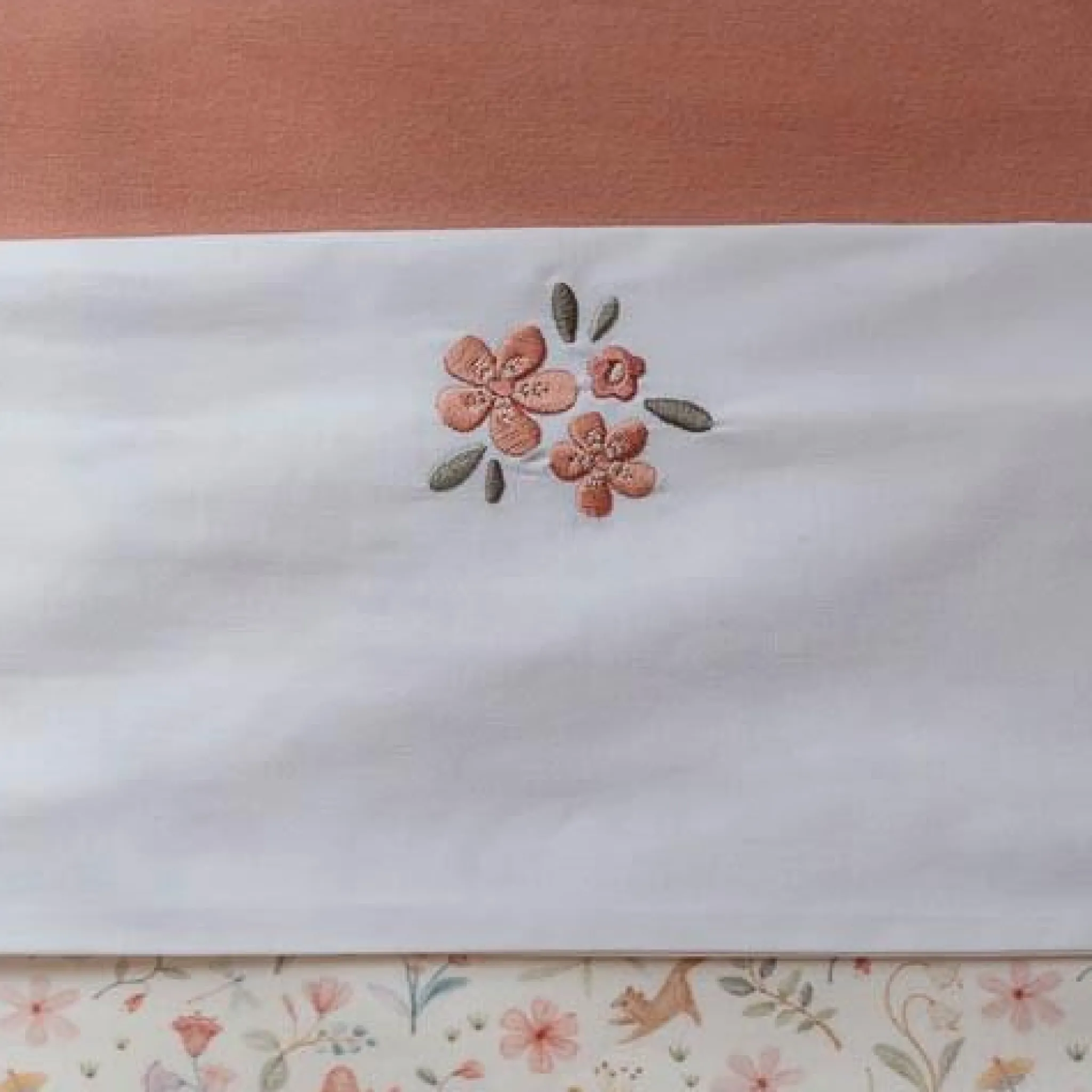 Little Dutch Crib Sheet - White - Fairy Garden - Fairy Flowers Hot