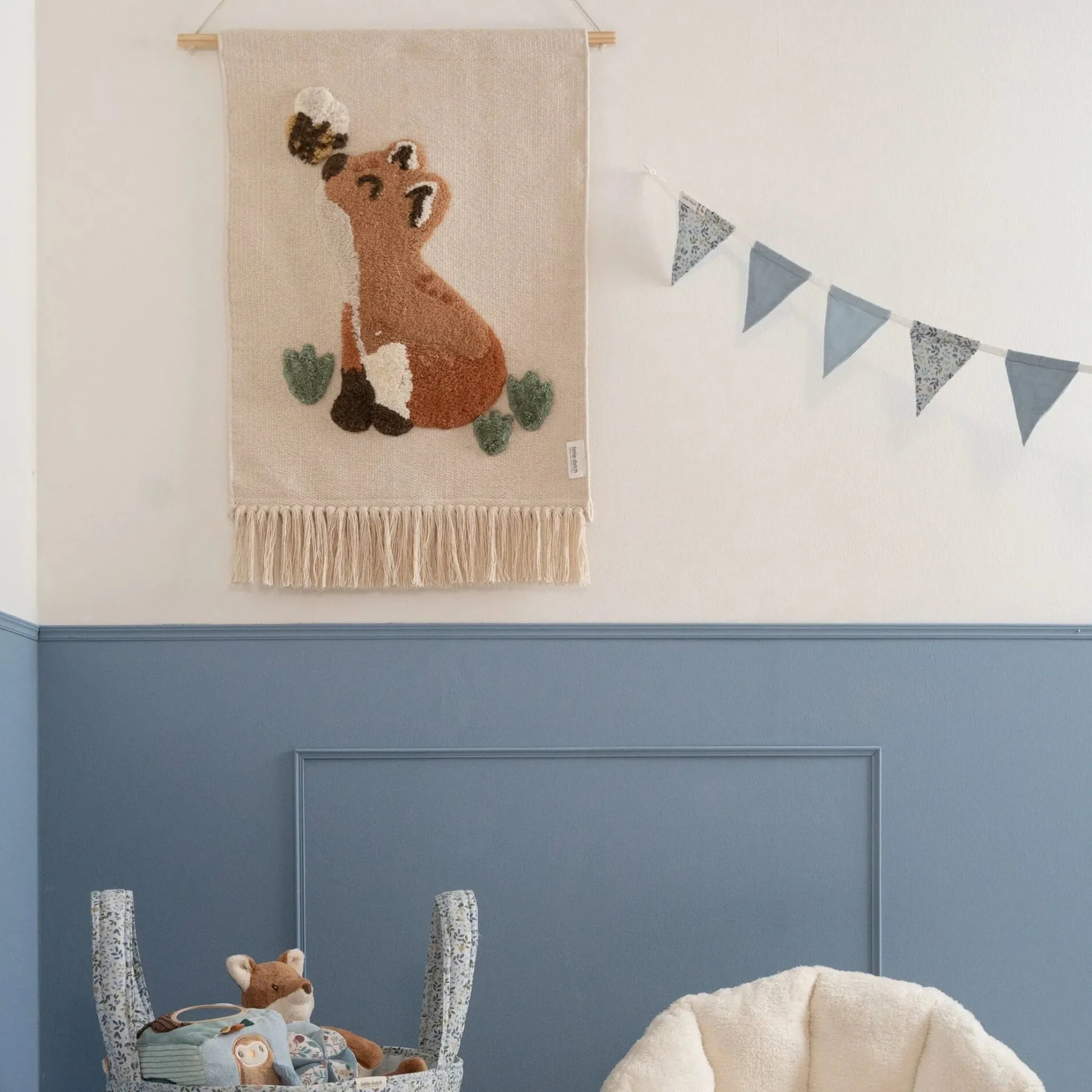 Little Dutch Garland with flags - Blue - Forest Friends - Forest Adventure New