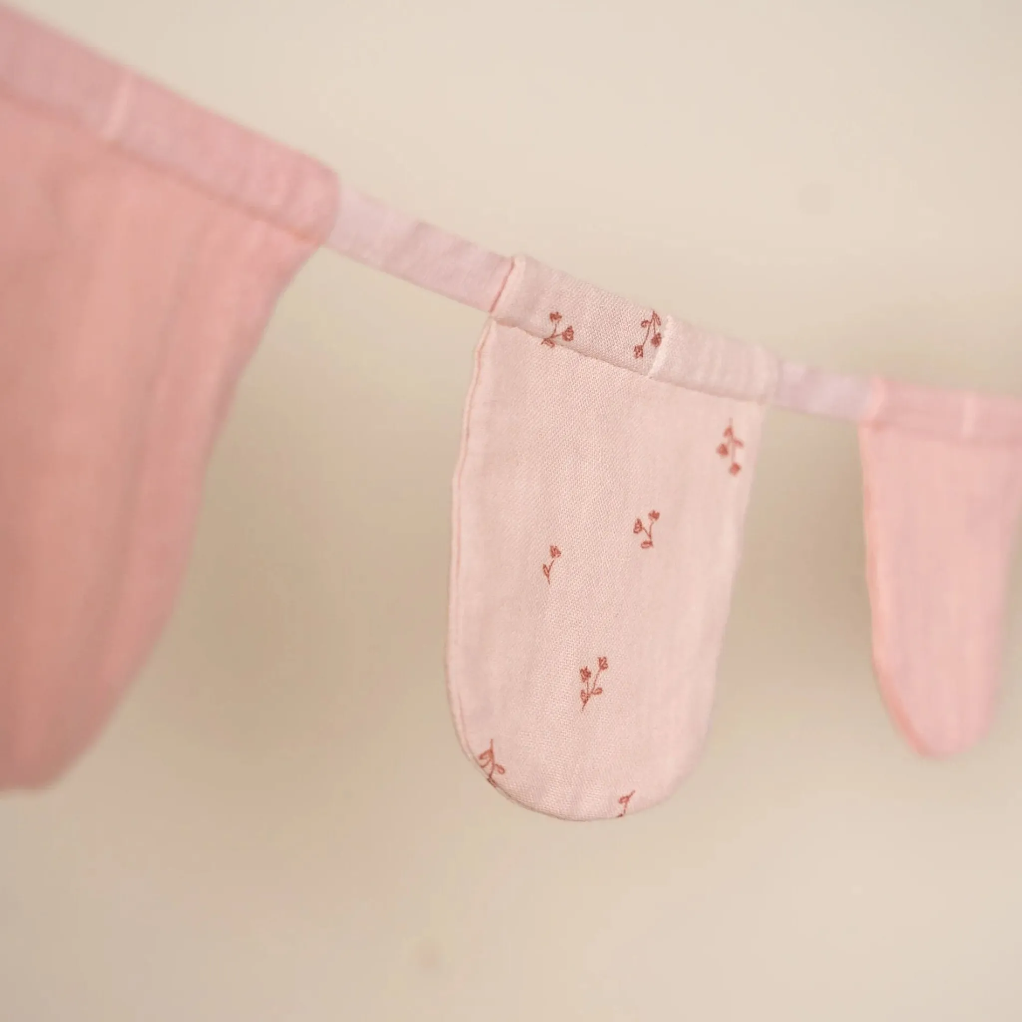 Little Dutch Garland with flags - Pink - Essentials Clearance