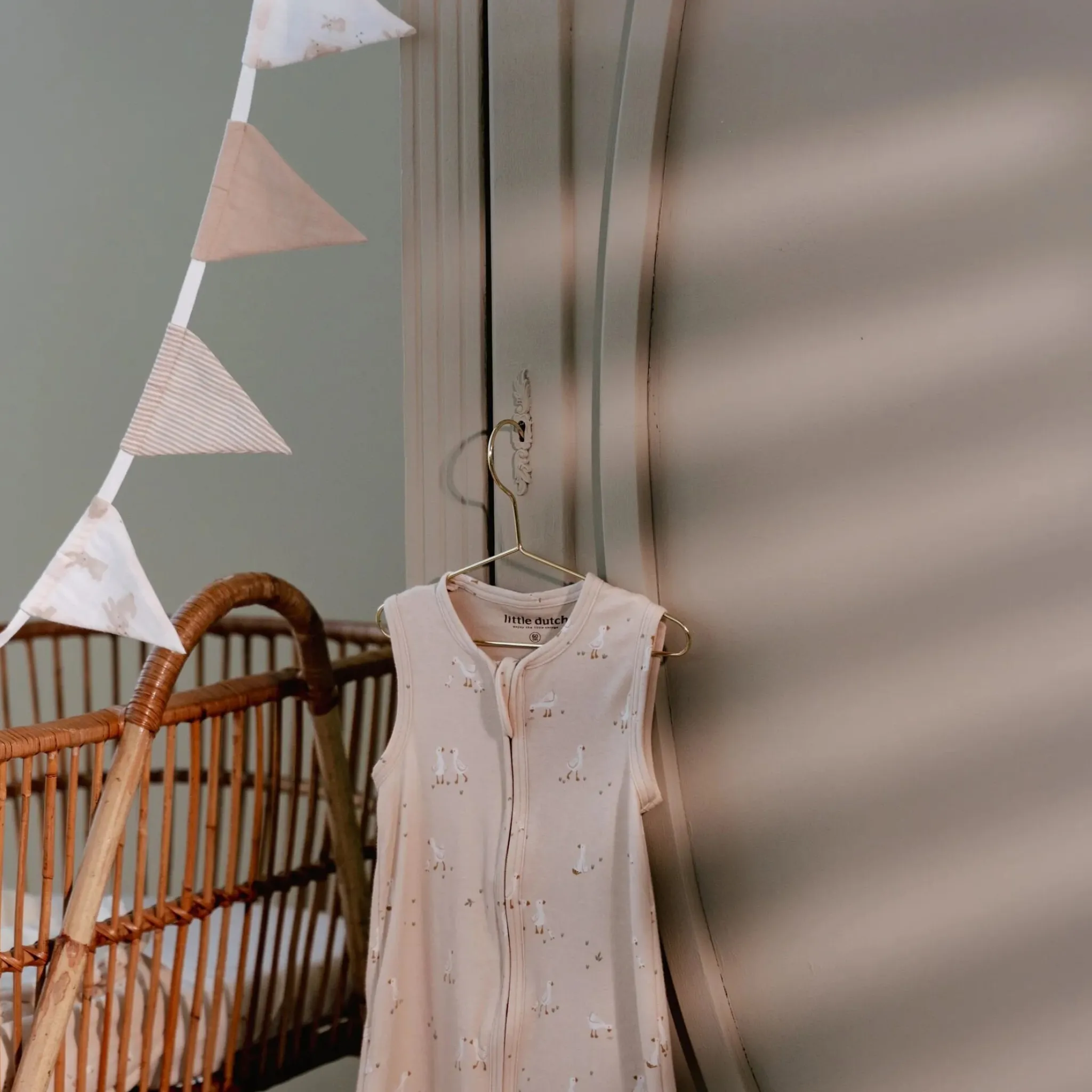 Little Dutch Garland with flags - White - Newborn Naturals - Baby Bunny Online