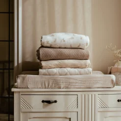 Little Dutch Knitted crib blanket – Beige – Essentials Outlet