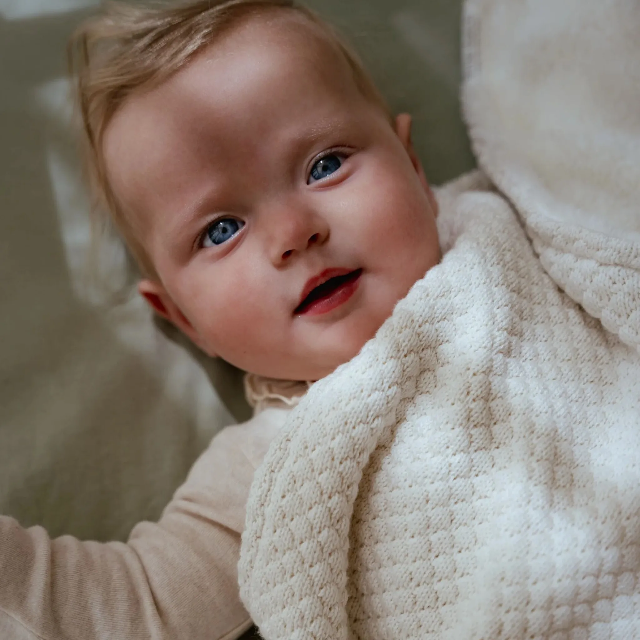 Little Dutch Knitted crib blanket – White – Essentials Hot