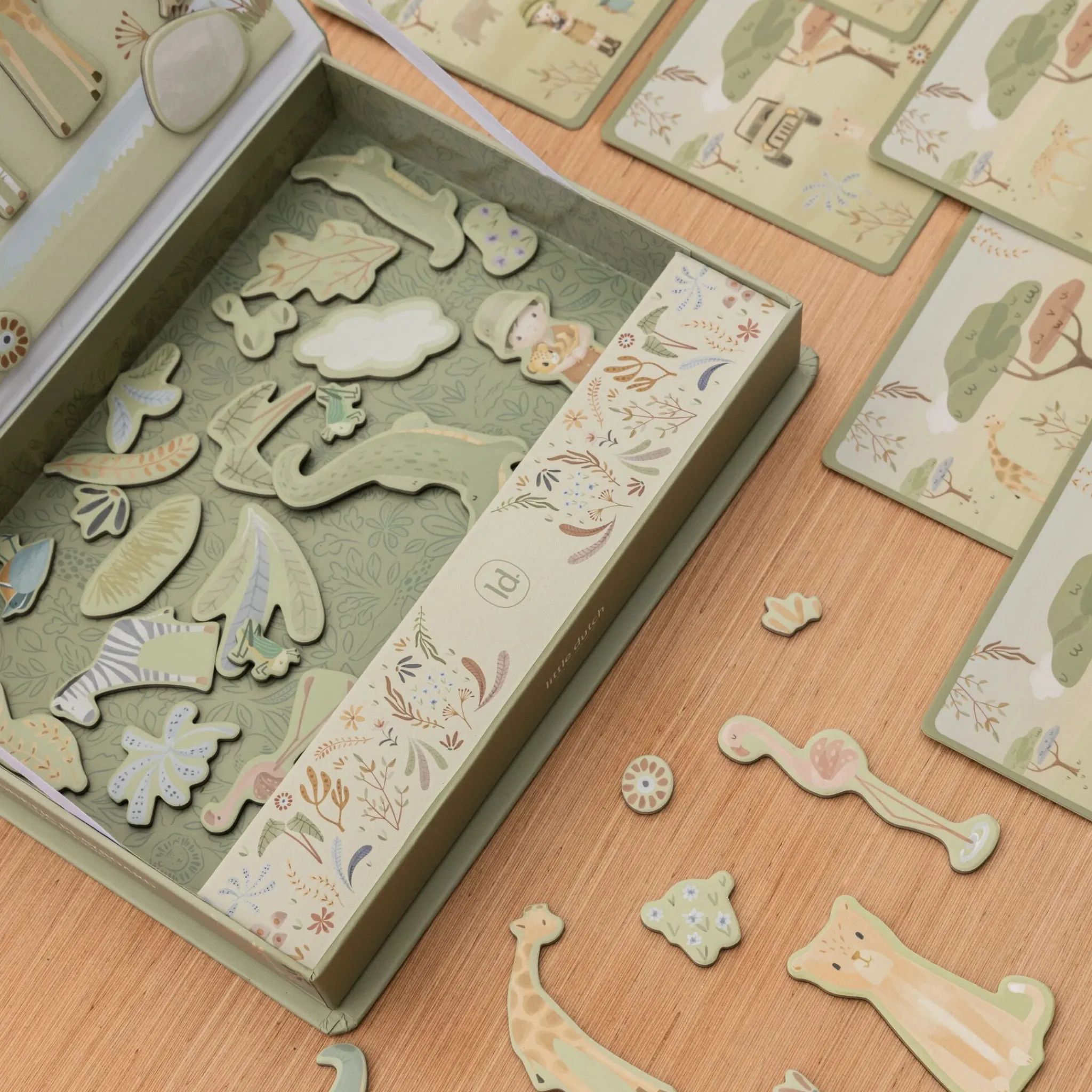 Little Dutch Magnetic game board Safari animals Clearance