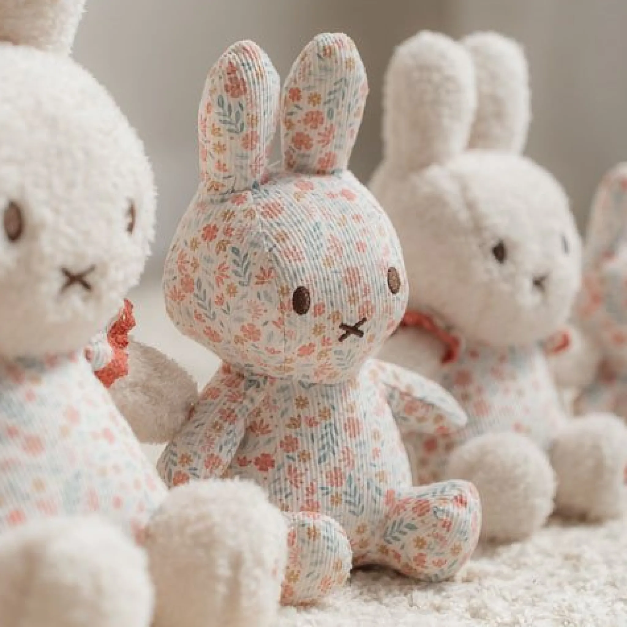 Little Dutch miffy cuddle all-over print 20 cm - Pink - Lucky Blossom Best