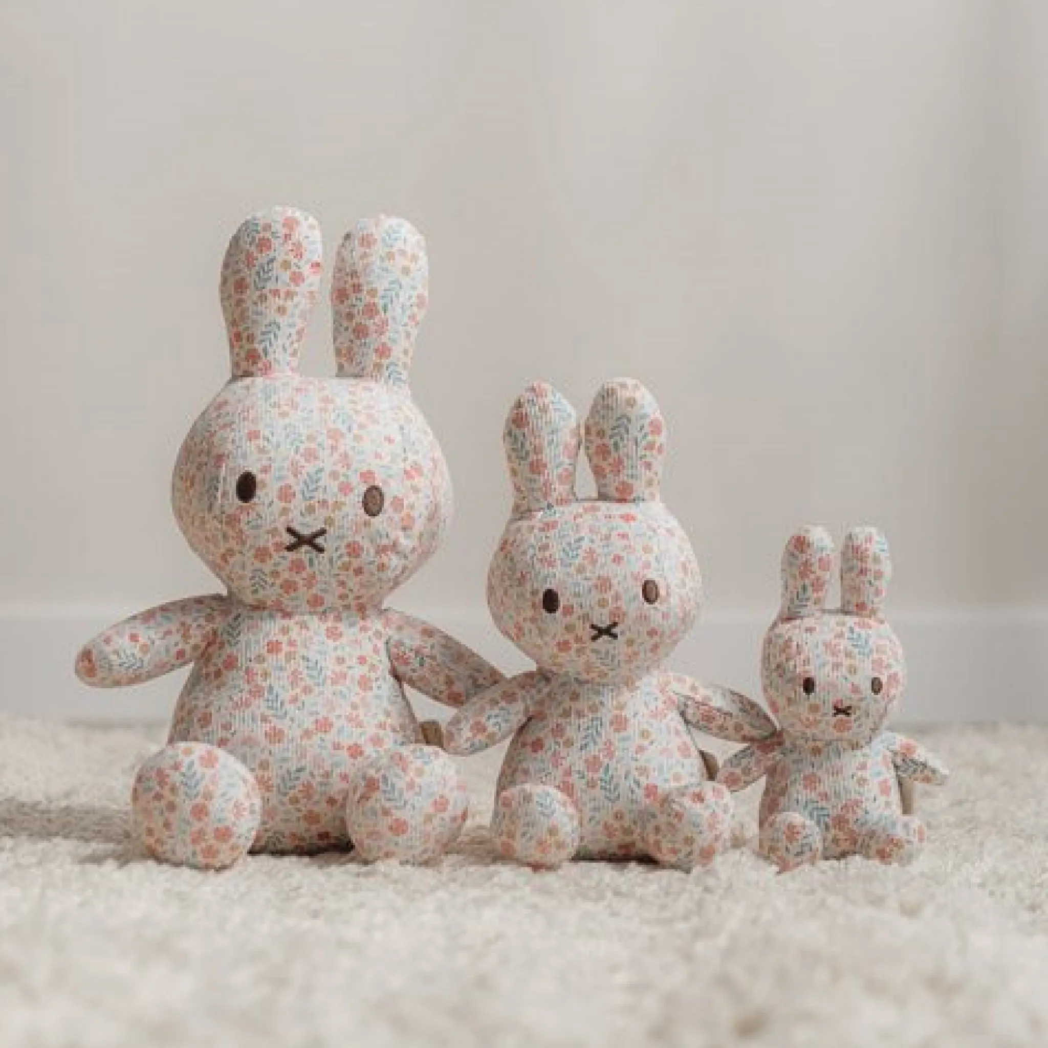 Little Dutch miffy cuddle all-over print 20 cm - Pink - Lucky Blossom Best