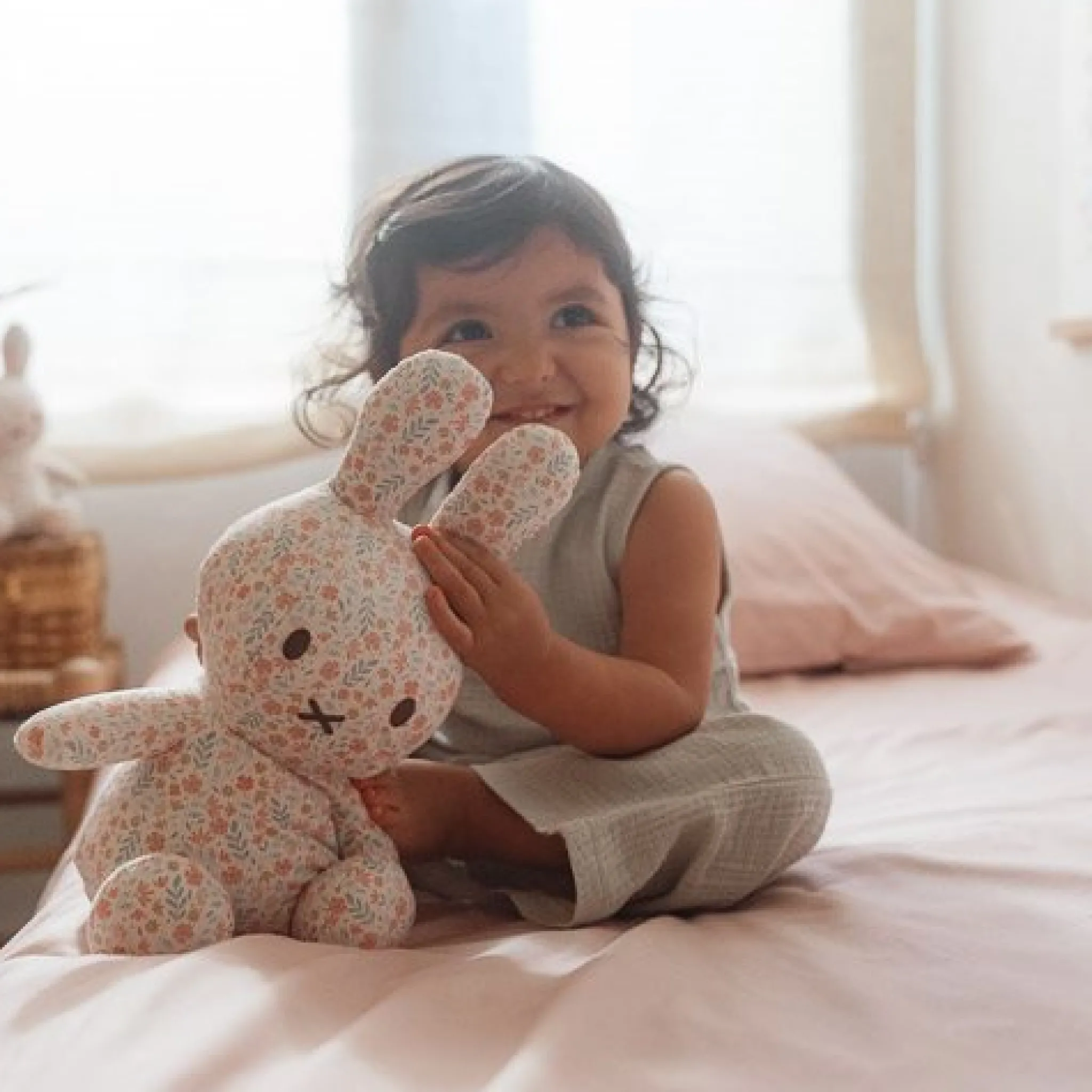 Little Dutch miffy cuddle all-over print 30 cm - Pink - Lucky Blossom Clearance