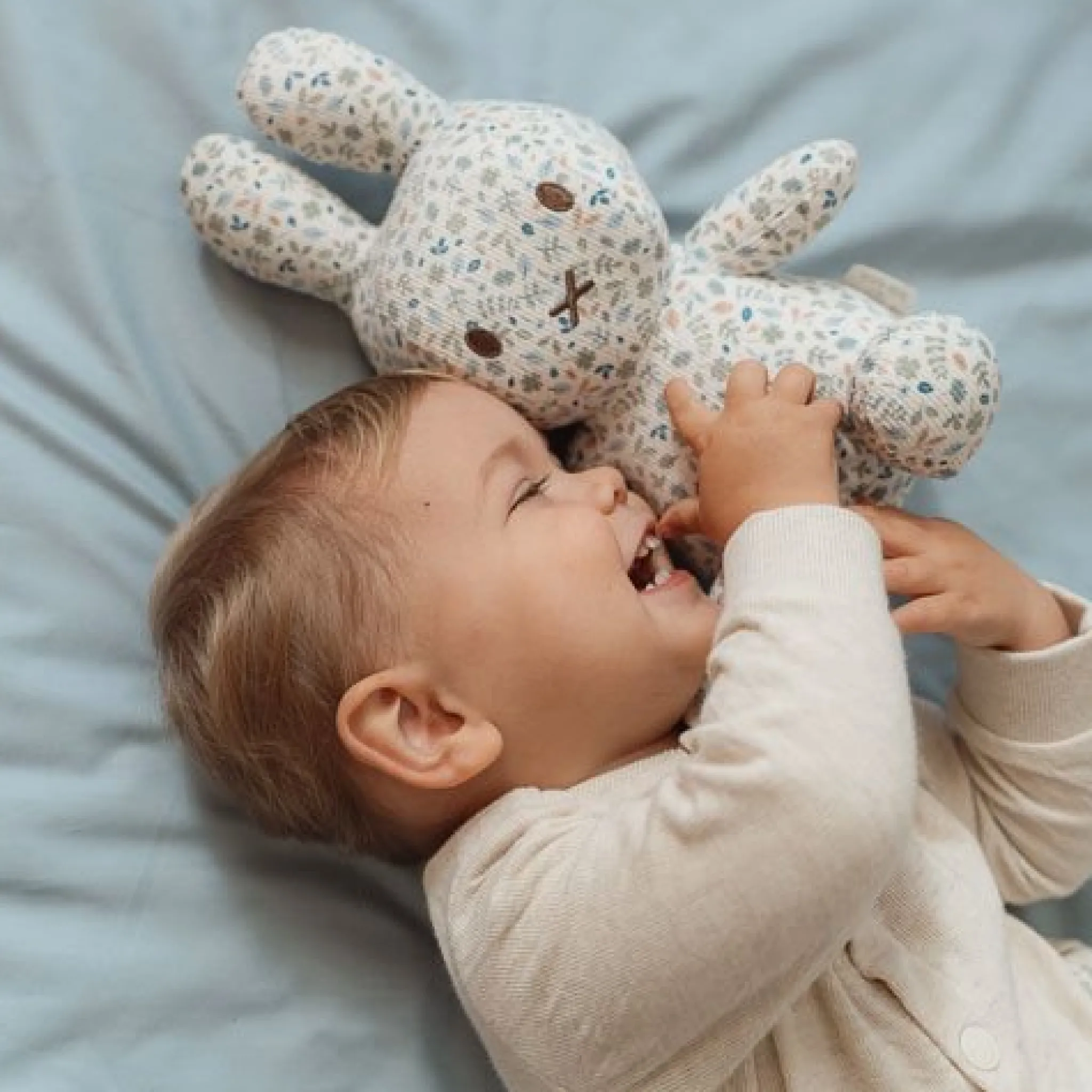 Little Dutch miffy cuddle all-over print 30 cm - Blue - Lucky Leaves Sale