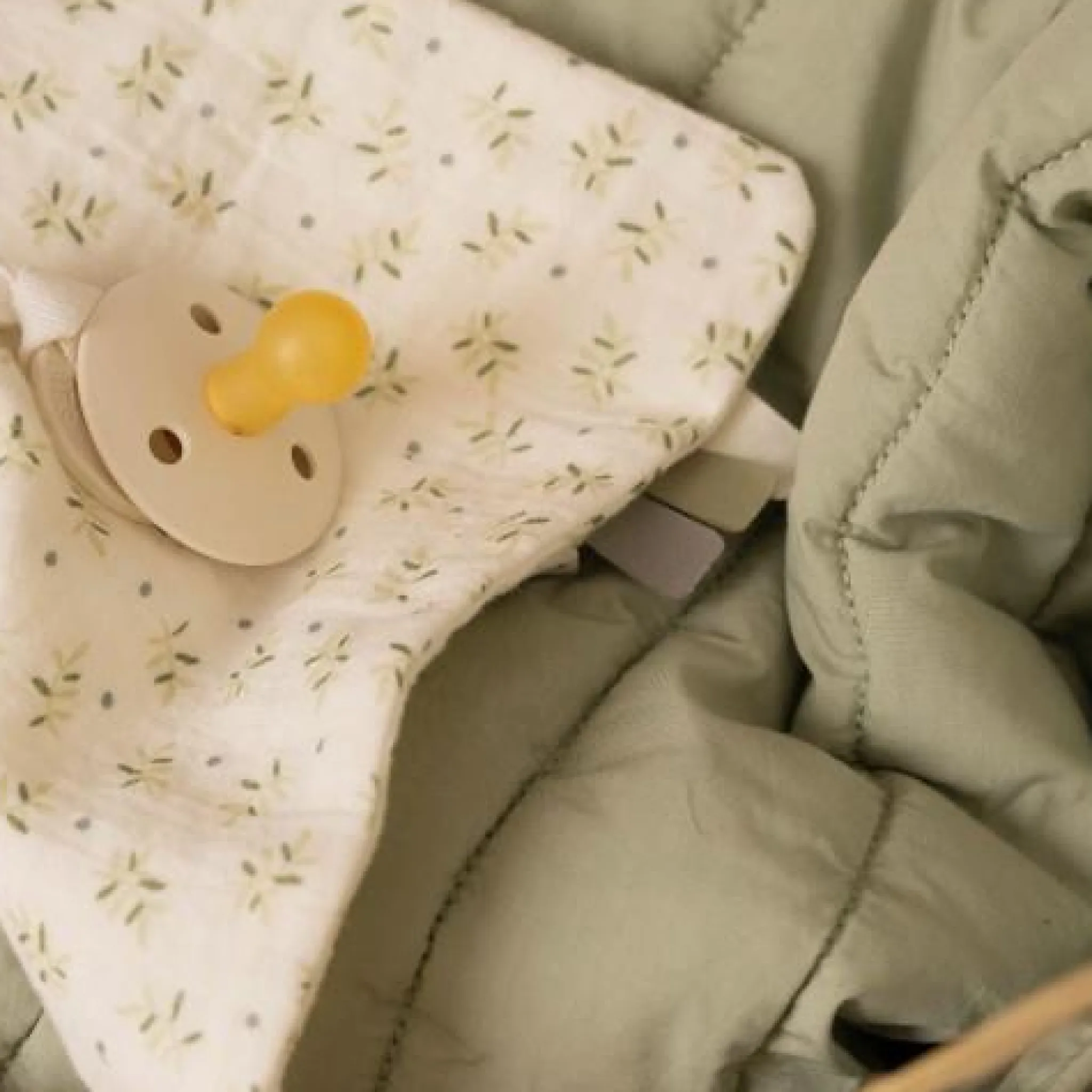 Little Dutch Pacifier cloth - Green - Essentials - Blueberry Leaves Discount