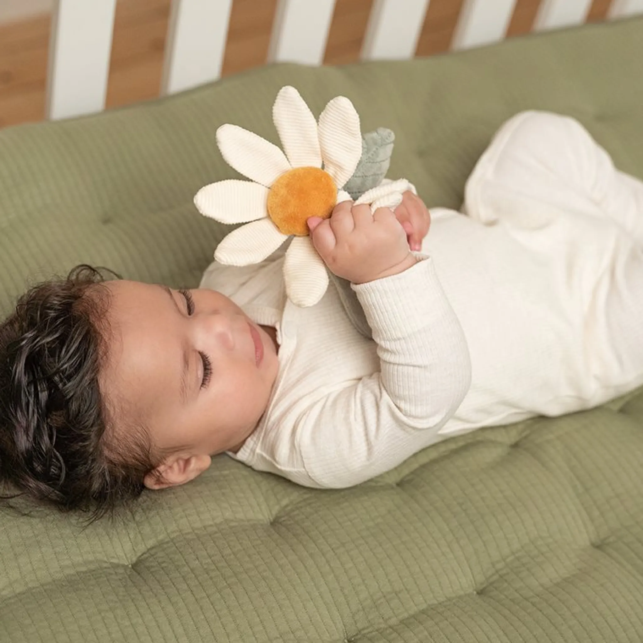 Little Dutch Rattle flower Little Farm Clearance