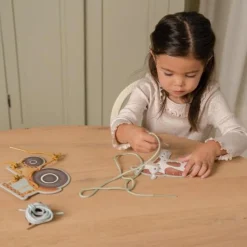 Little Dutch String cards Little Farm Online