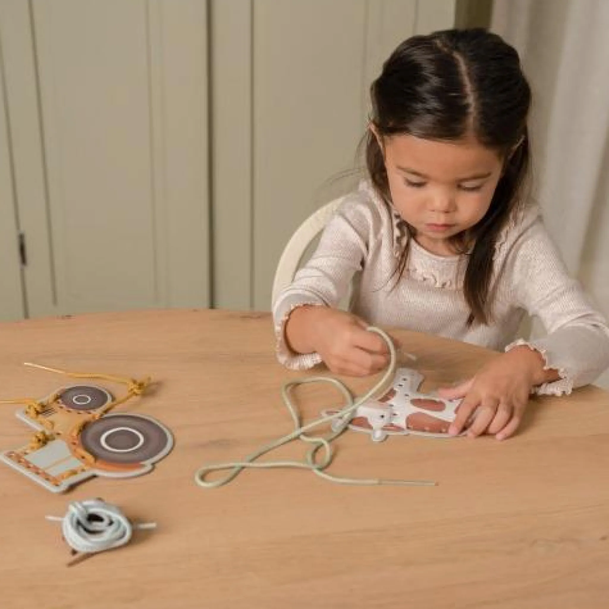 Little Dutch String cards Little Farm Online