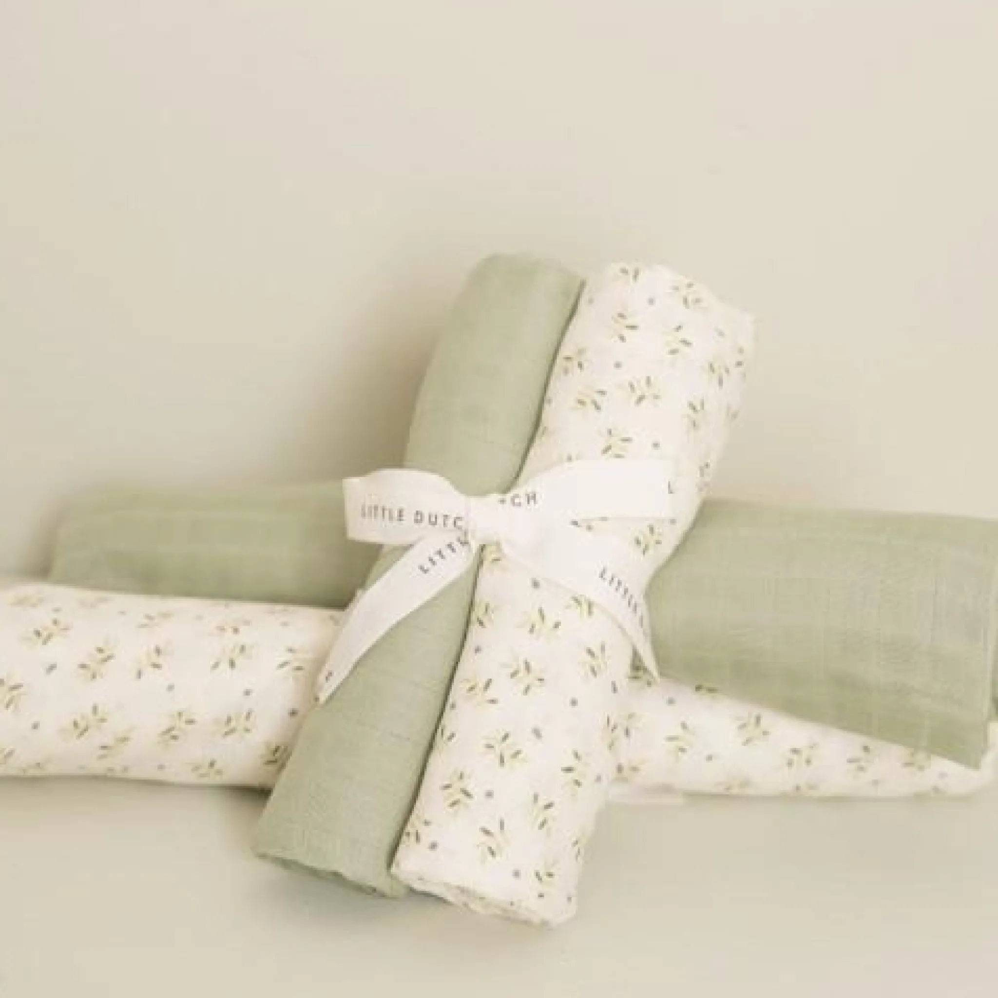Little Dutch Swaddle - Green - Essentials - Blueberry Leaves Sale