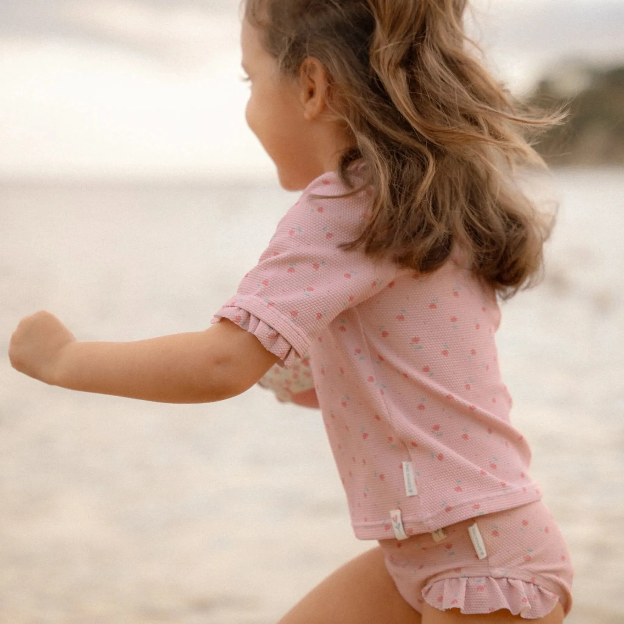 Little Dutch Swim shirt short sleeve - Light pink - Sunny Flowers Sale