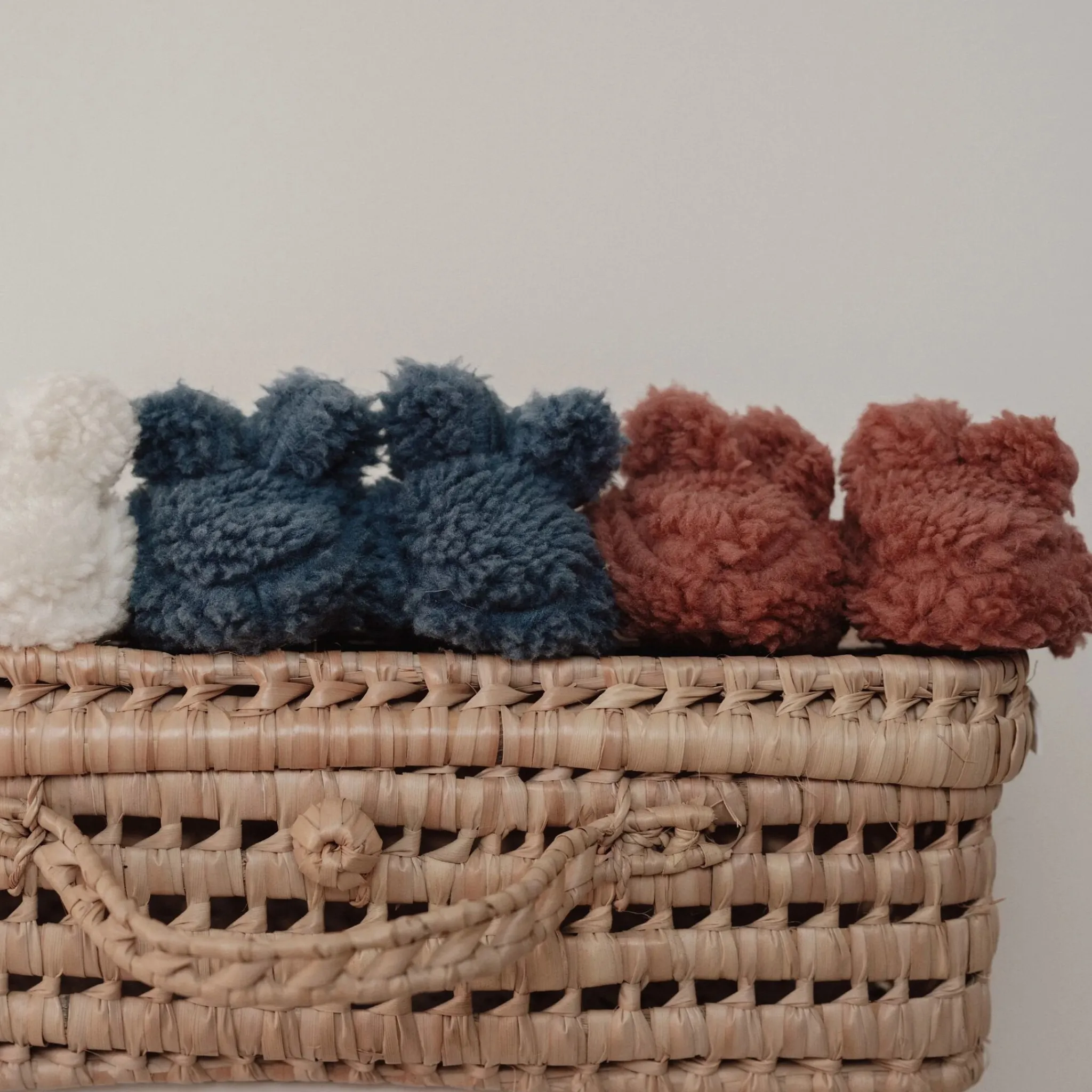 Little Dutch Teddy slippers - Pink - Newborn Naturals Clearance