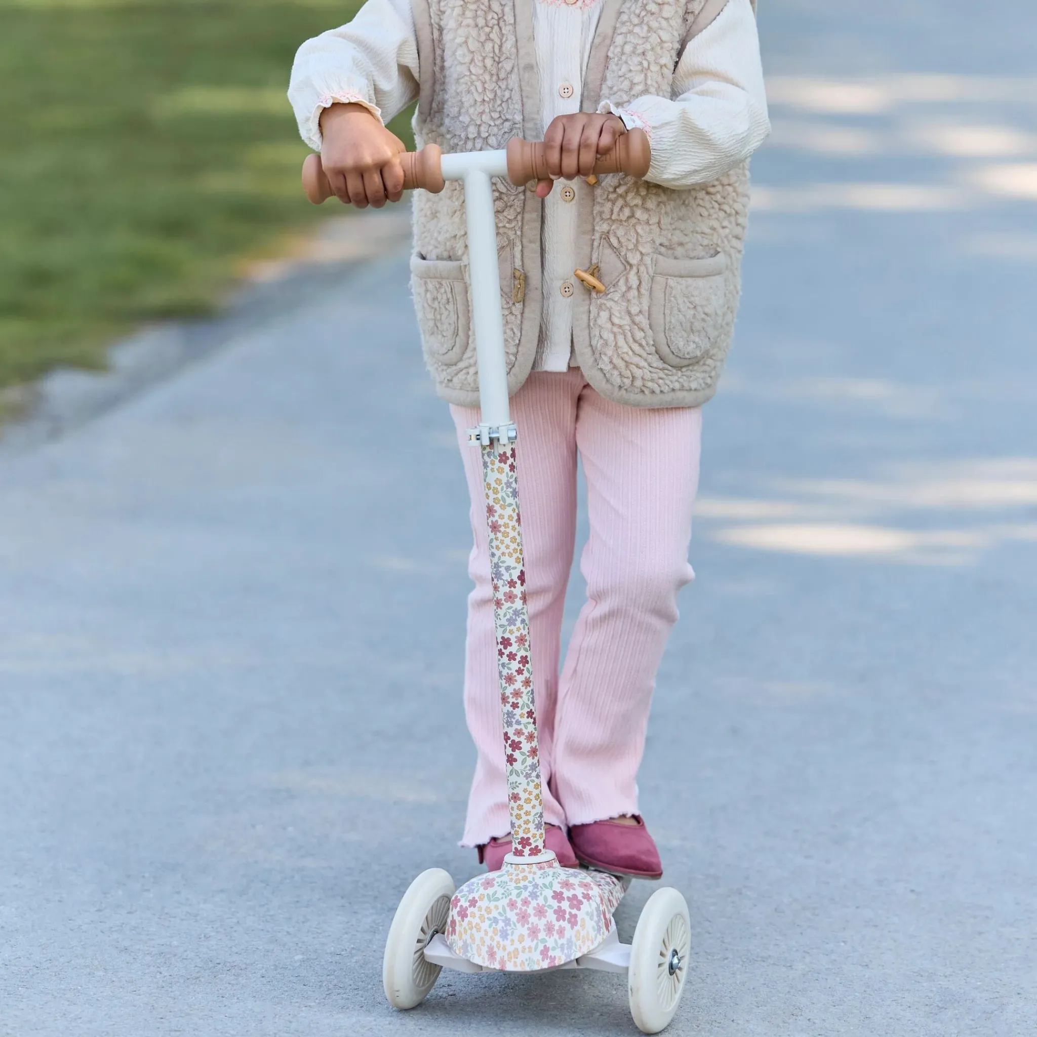 Little Dutch 3 wheel scooter - White New