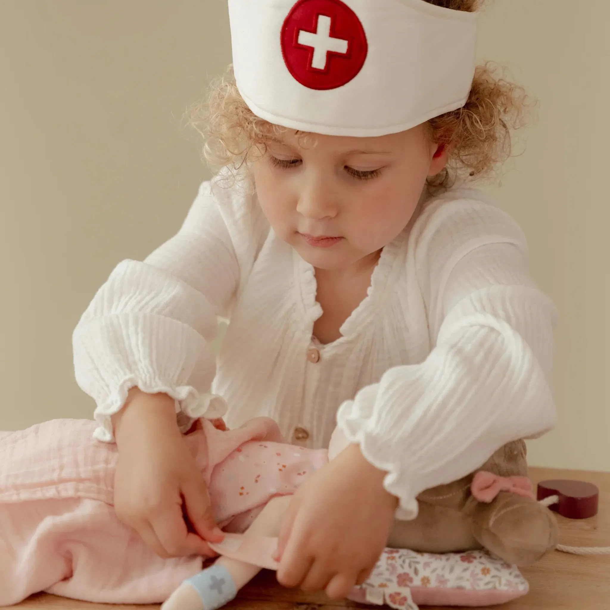 Little Dutch Wooden doctor's set - Green - Essentials Outlet