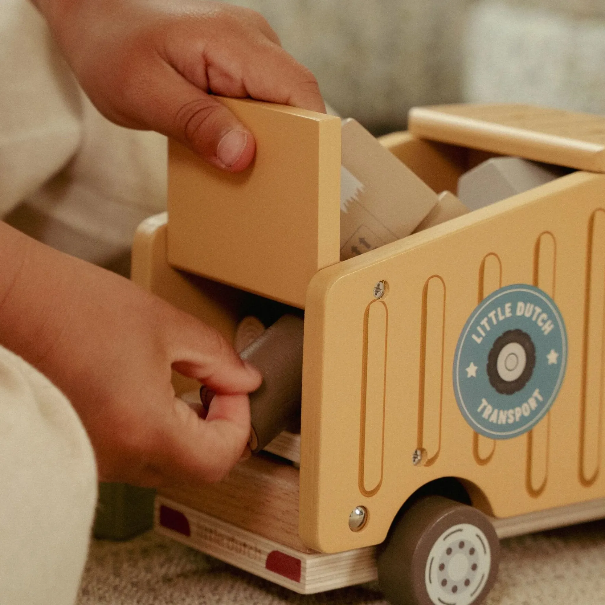 Little Dutch Wooden dump truck – Multicolored – Essentials Hot