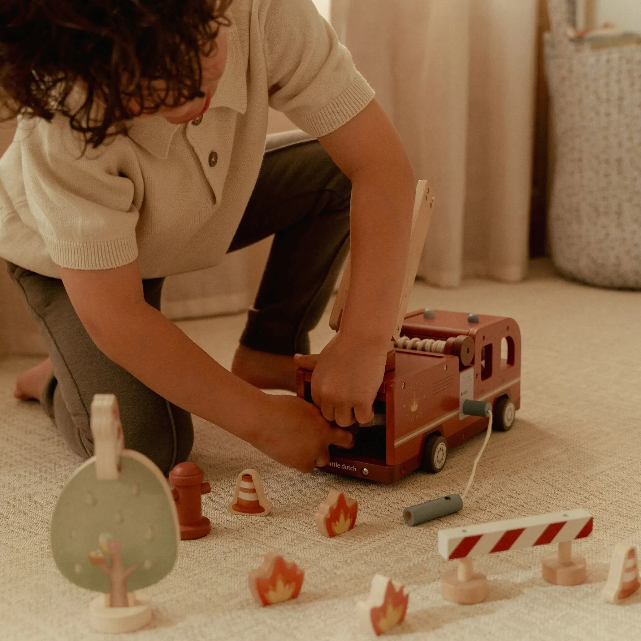 Little Dutch Wooden fire truck – Red – Essentials New