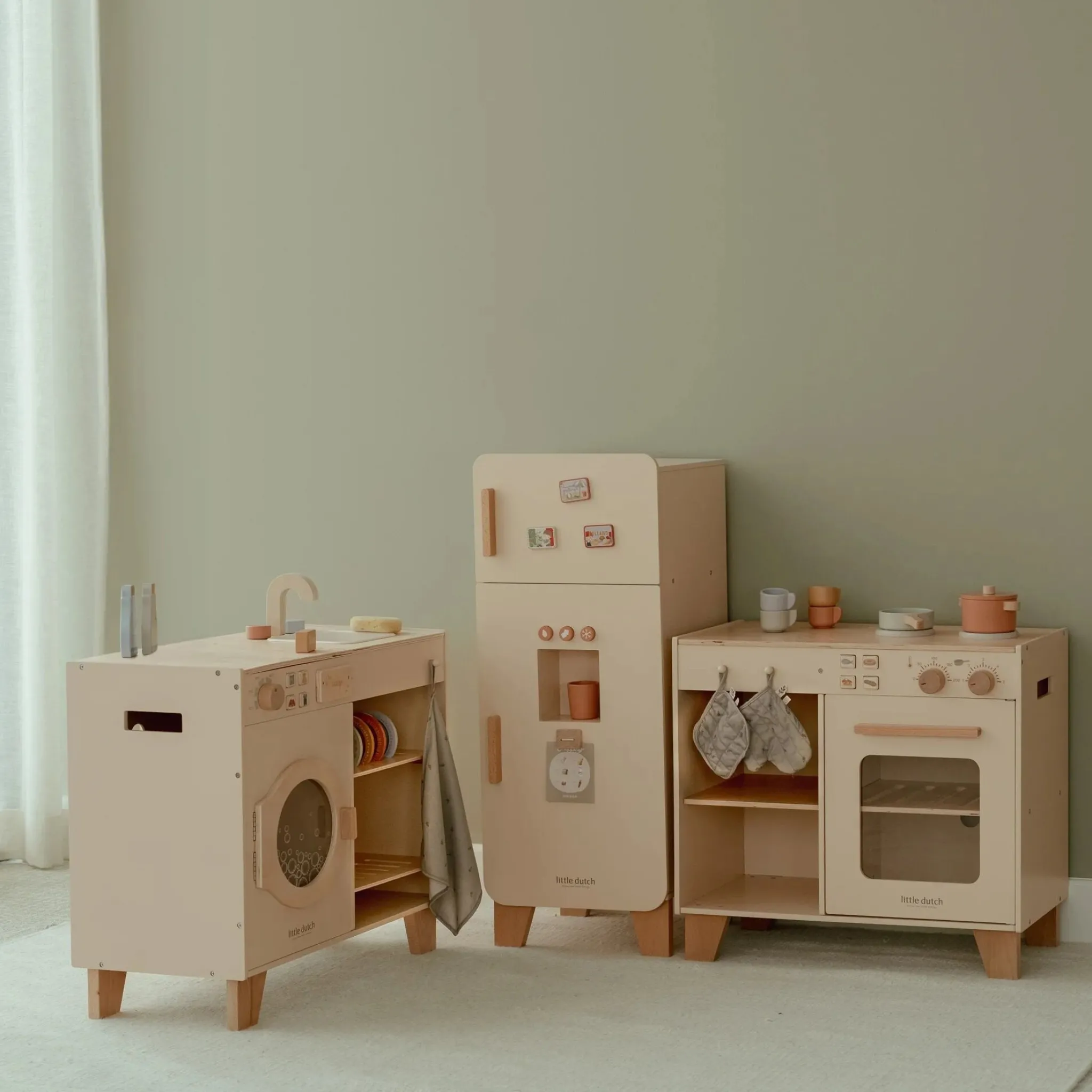 Little Dutch Wooden play kitchen – Essentials – Limited edition New