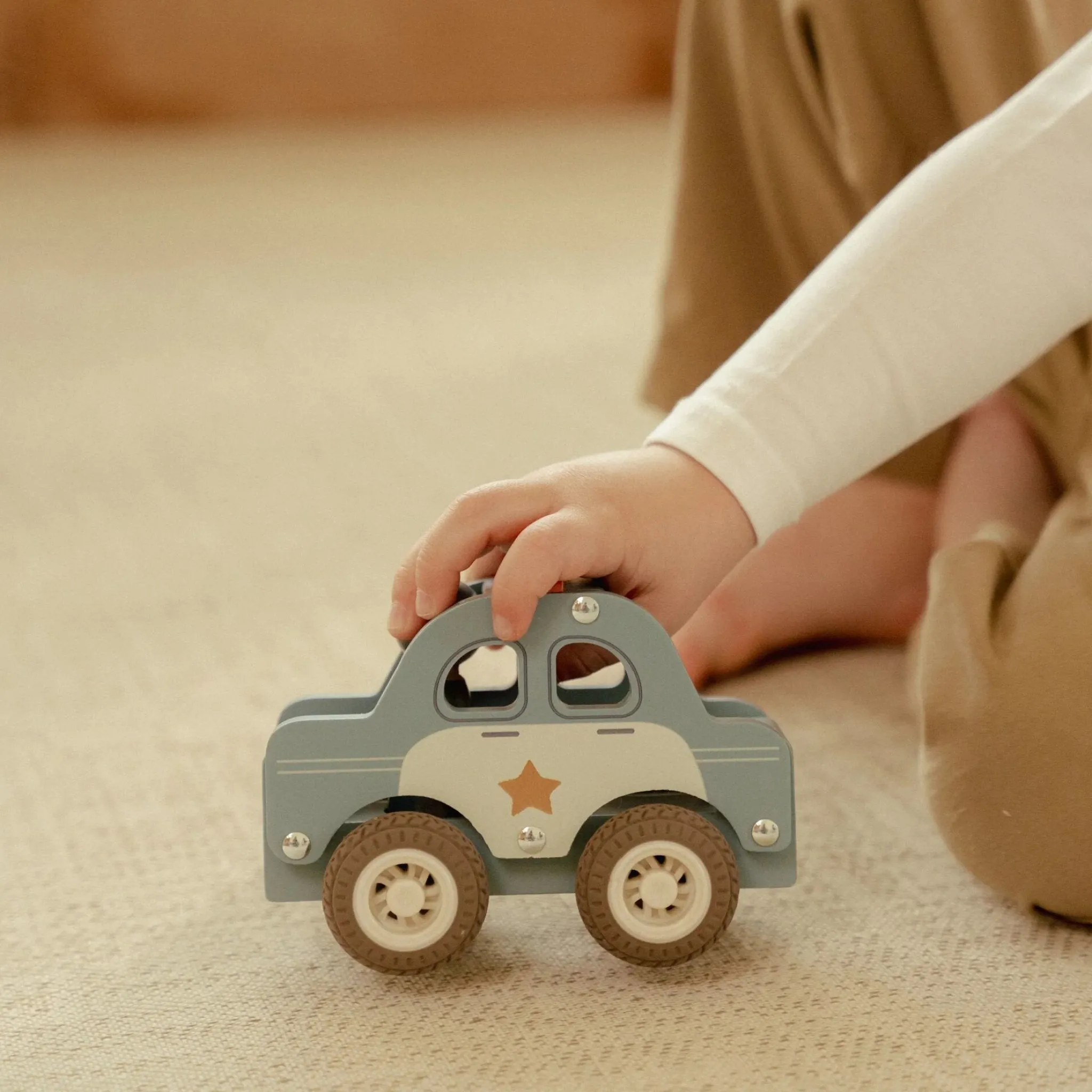 Little Dutch Wooden police car – Blue – Essentials Outlet