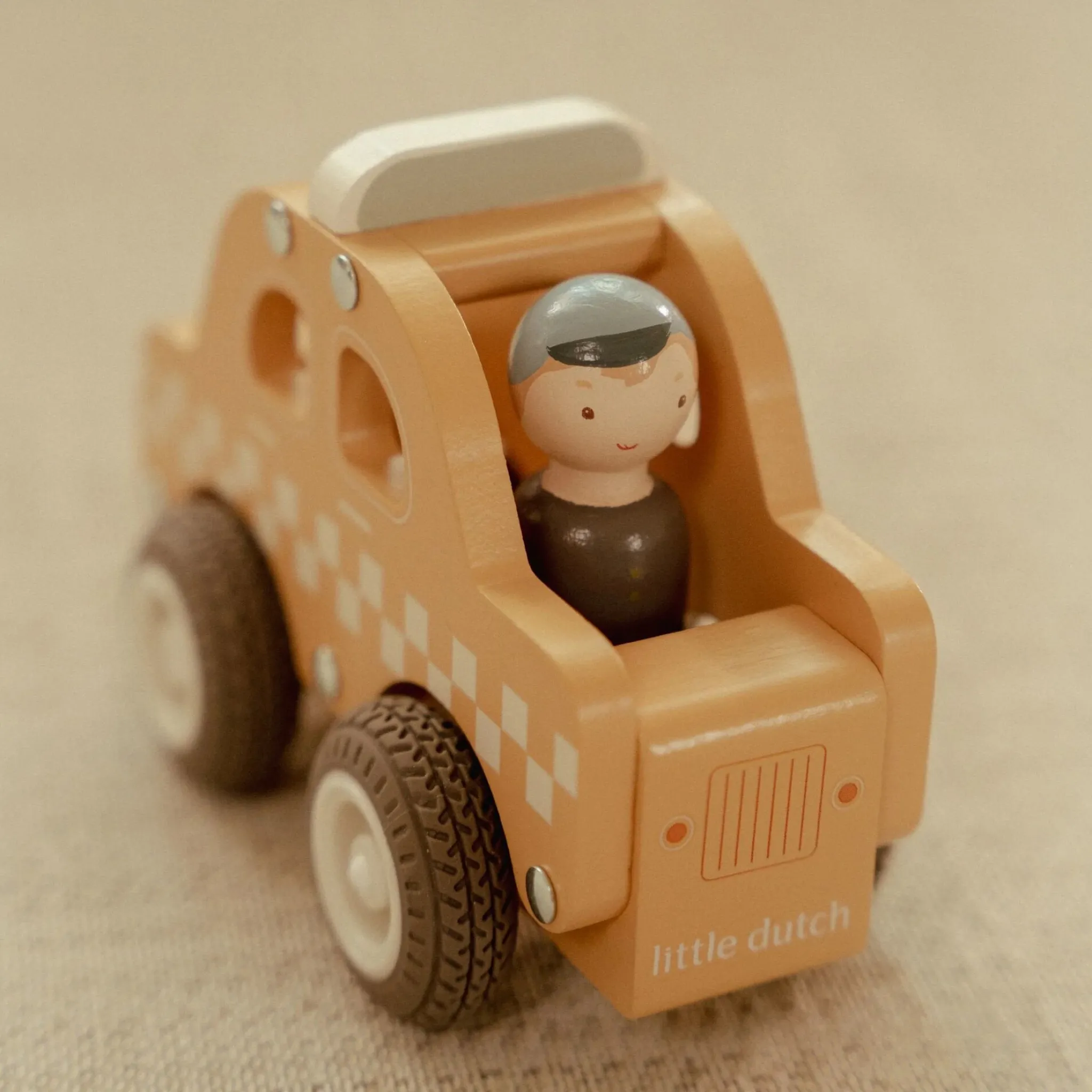 Little Dutch Wooden taxi – Yellow – Essentials New