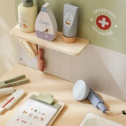 Little Dutch Wooden veterinary practice – Green – Essentials Discount